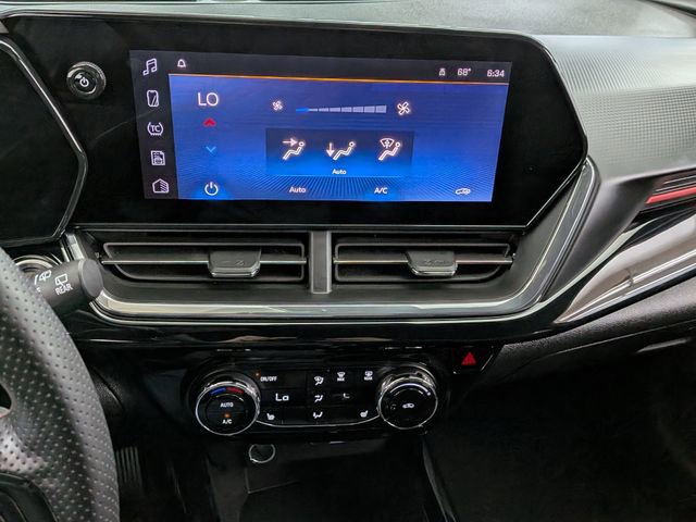 Used 2025 Chevrolet Trax RS w/ Driver Confidence Package FWD image 26