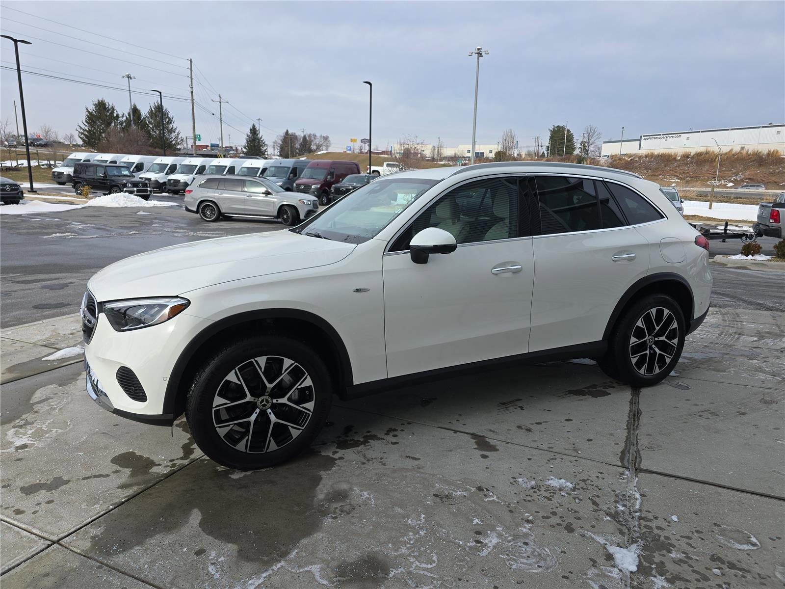 Used 2025 Mercedes-Benz GLC 350e GLC 350e image 7