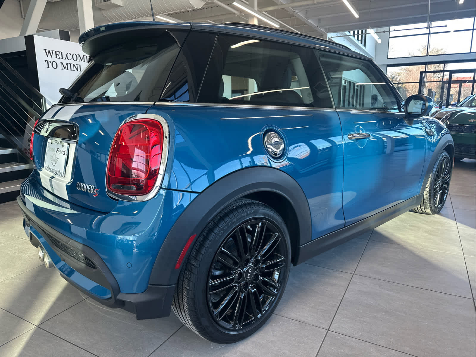 Used 2023 MINI Cooper S image 4