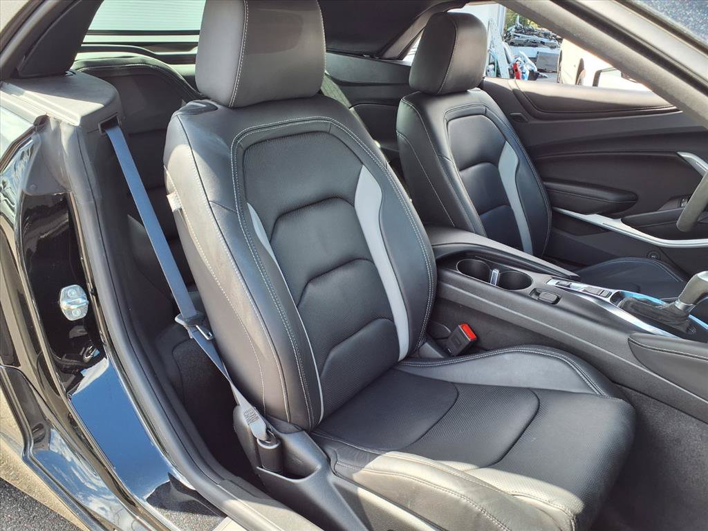 Certified 2024 Chevrolet Camaro LT RWD image 15