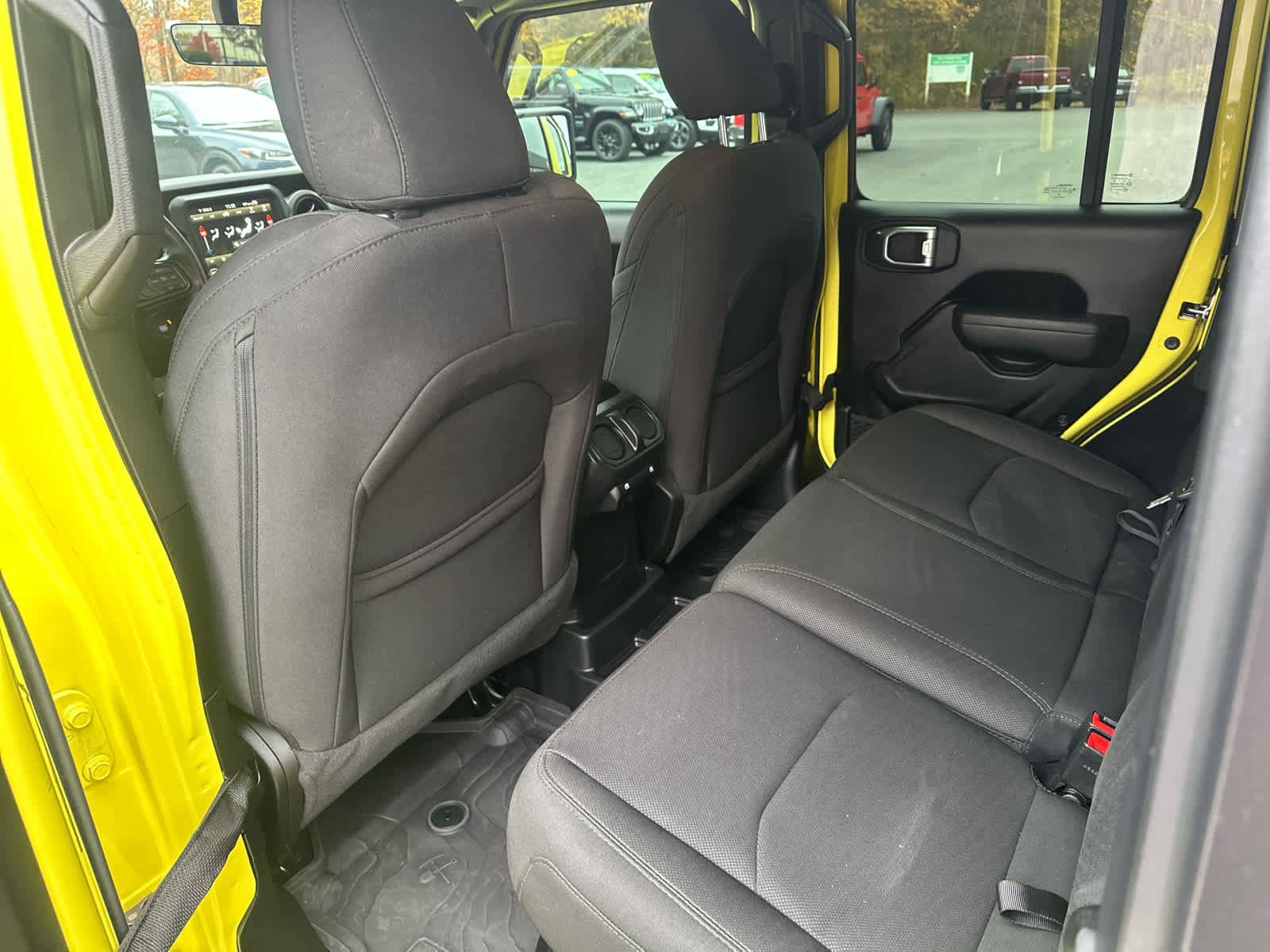 Used 2023 Jeep Wrangler Unlimited w/ Cold Weather Group image 29