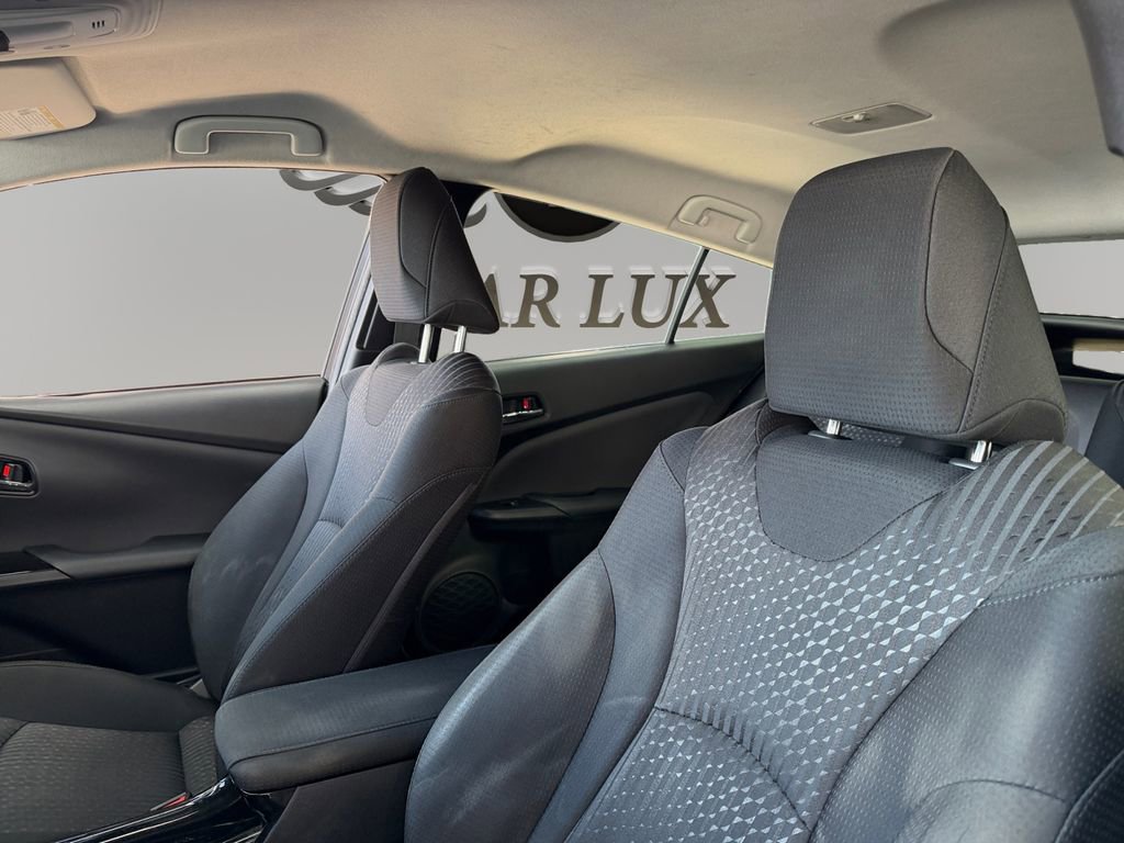 Used 2017 Toyota Prius Prime Plus w/ Carpet Mat Package image 9