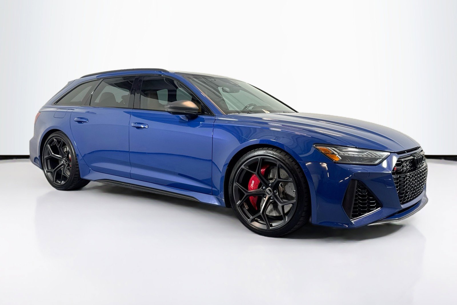 Used 2024 Audi RS 6 performance AWD/4WD image 3