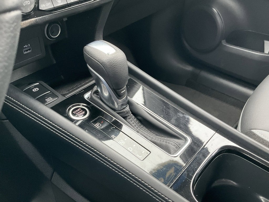 Used 2023 Nissan Kicks SR w/ SR Premium Package image 11