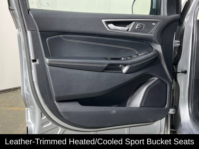 Used 2020 Ford Edge Titanium w/ Equipment Group 301A image 14