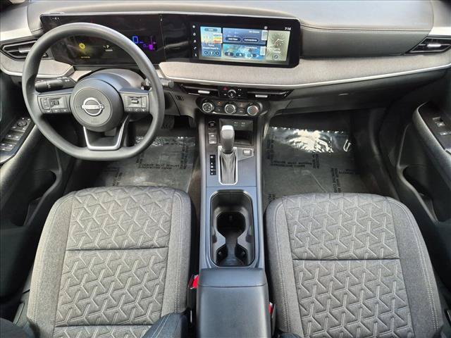 Used 2025 Nissan Kicks SV FWD image 17