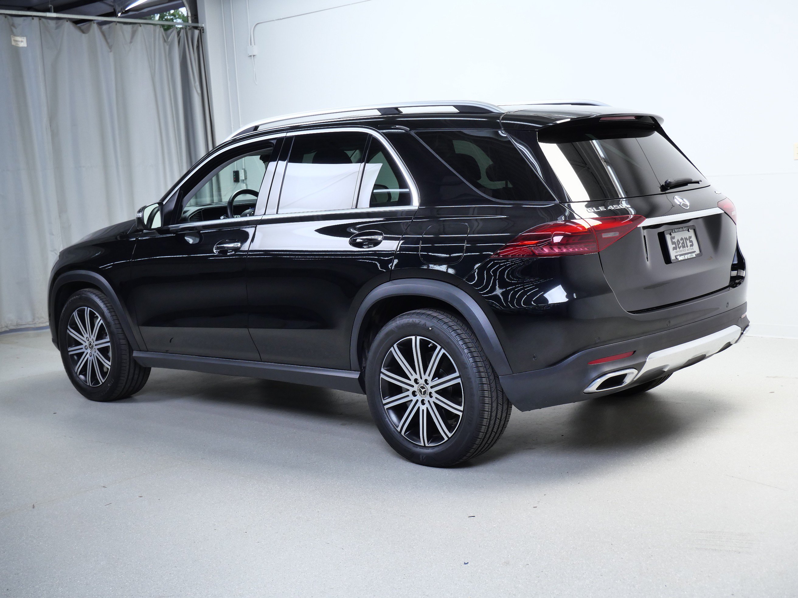 Certified 2025 Mercedes-Benz GLE 450e 4MATIC w/ Winter Package image 11