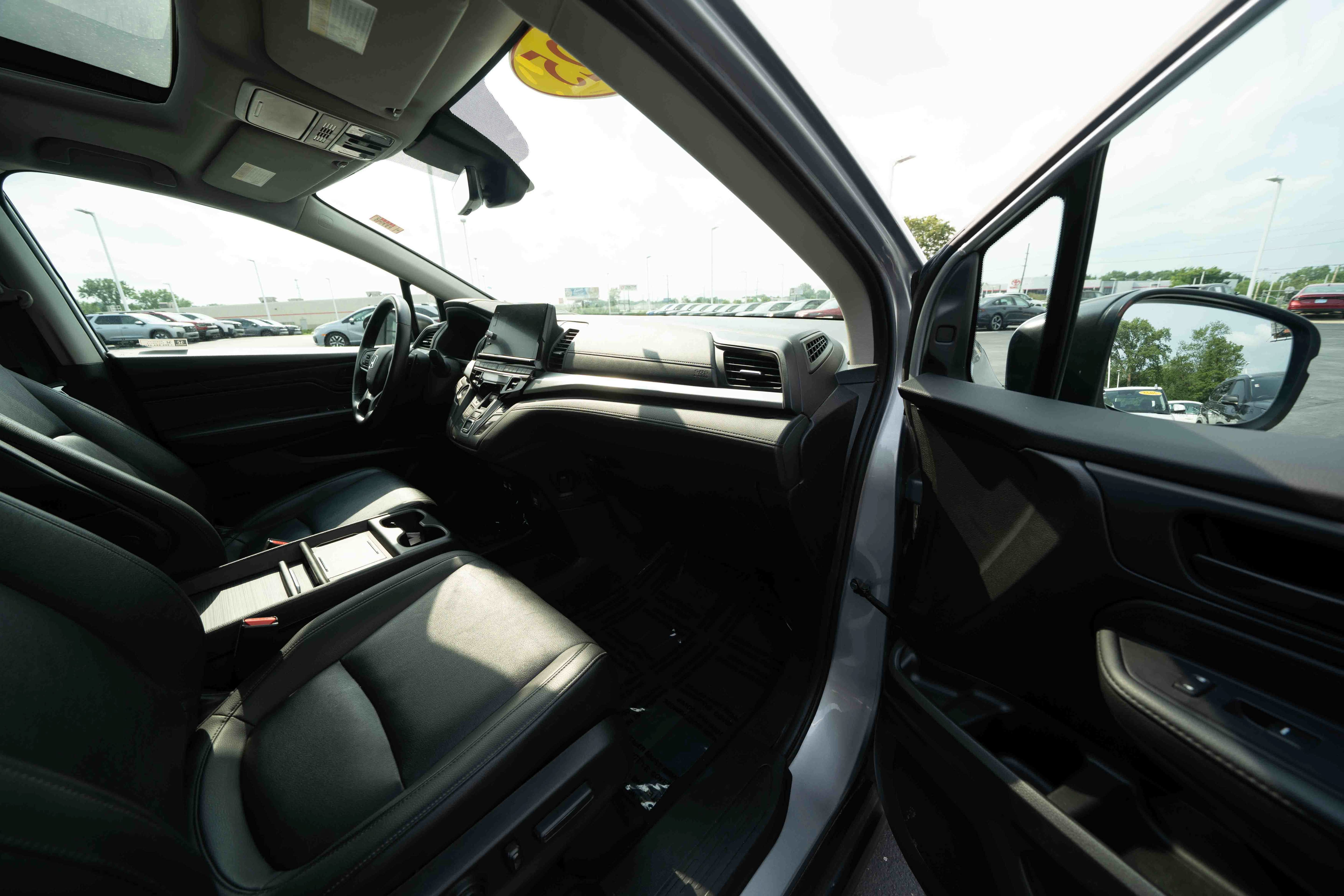 Certified 2025 Honda Odyssey EX-L image 26