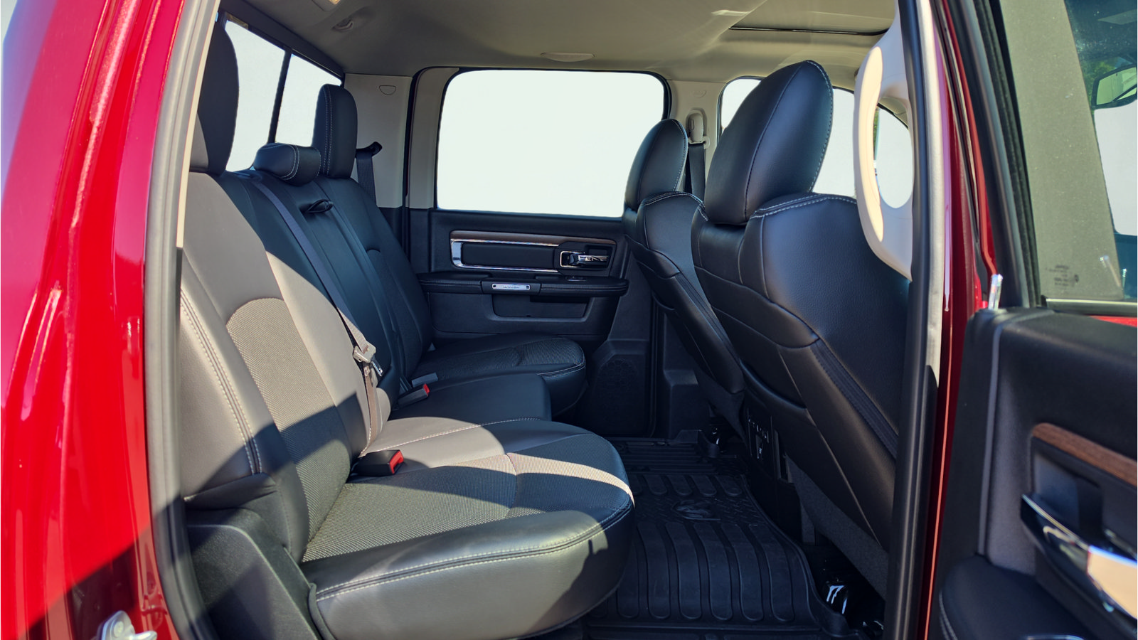 Used 2017 RAM 3500 Laramie AWD/4WD image 19