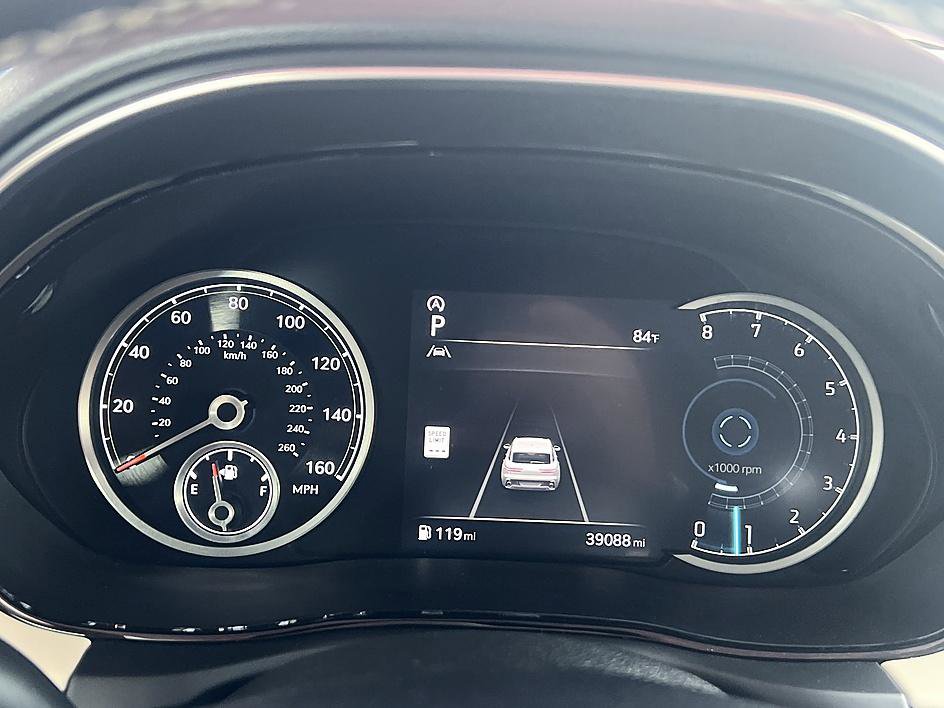 Used 2024 Genesis GV70 2.5T w/ Advanced Package image 24