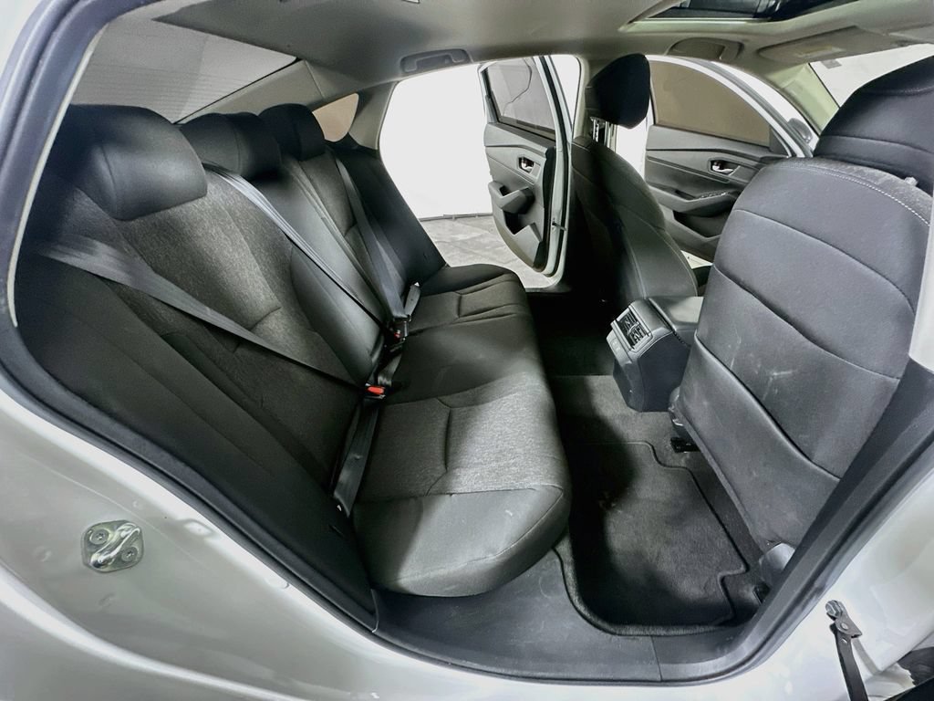 Used 2025 Honda Accord SE image 12