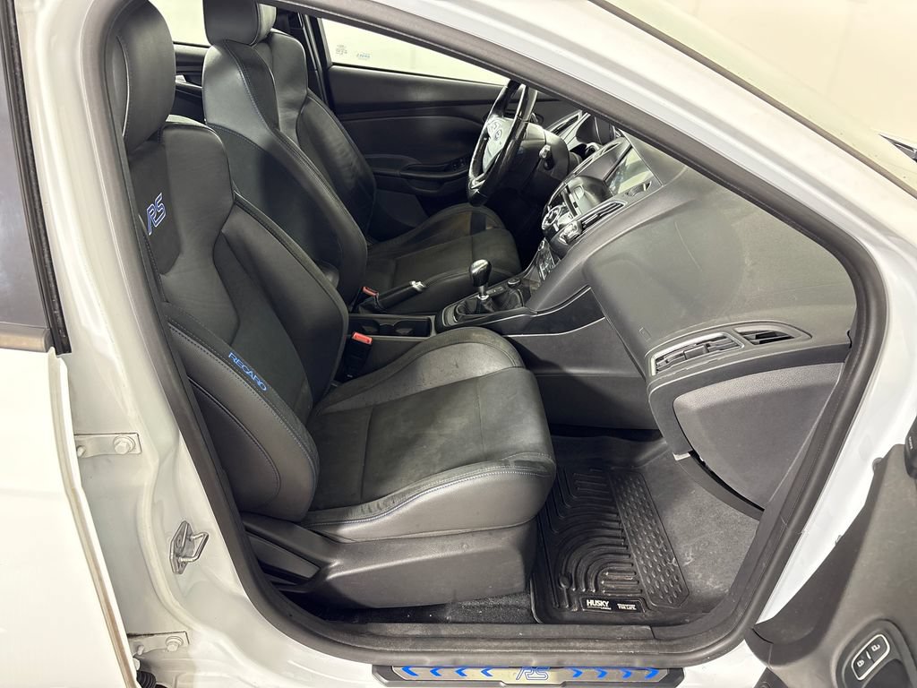 Used 2017 Ford Focus RS AWD/4WD image 6