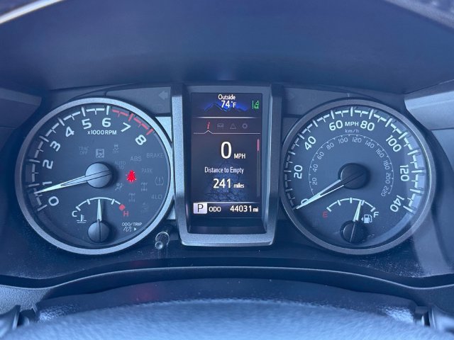 Used 2022 Toyota Tacoma TRD Off-Road w/ Technology Package AWD/4WD image 20
