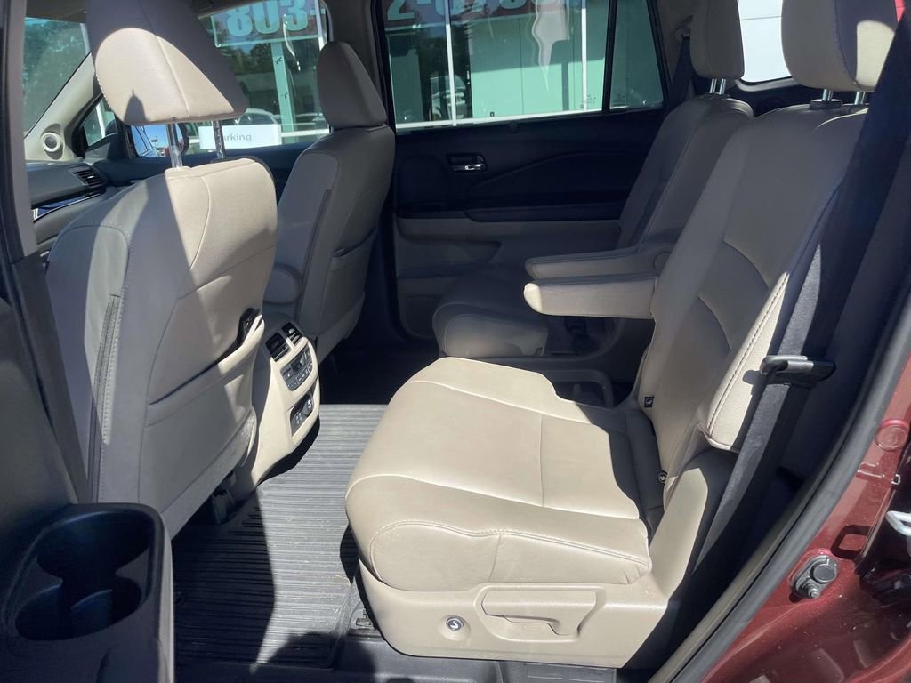 Used 2022 Honda Pilot Touring image 11