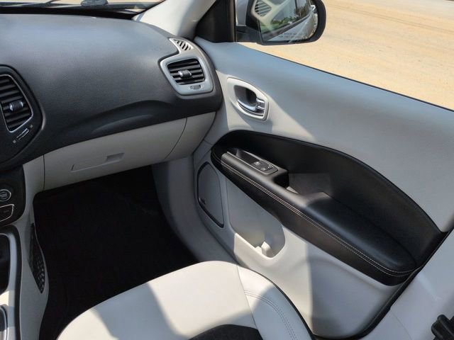 Used 2021 Jeep Compass Latitude w/ Sun and Sound Group image 19