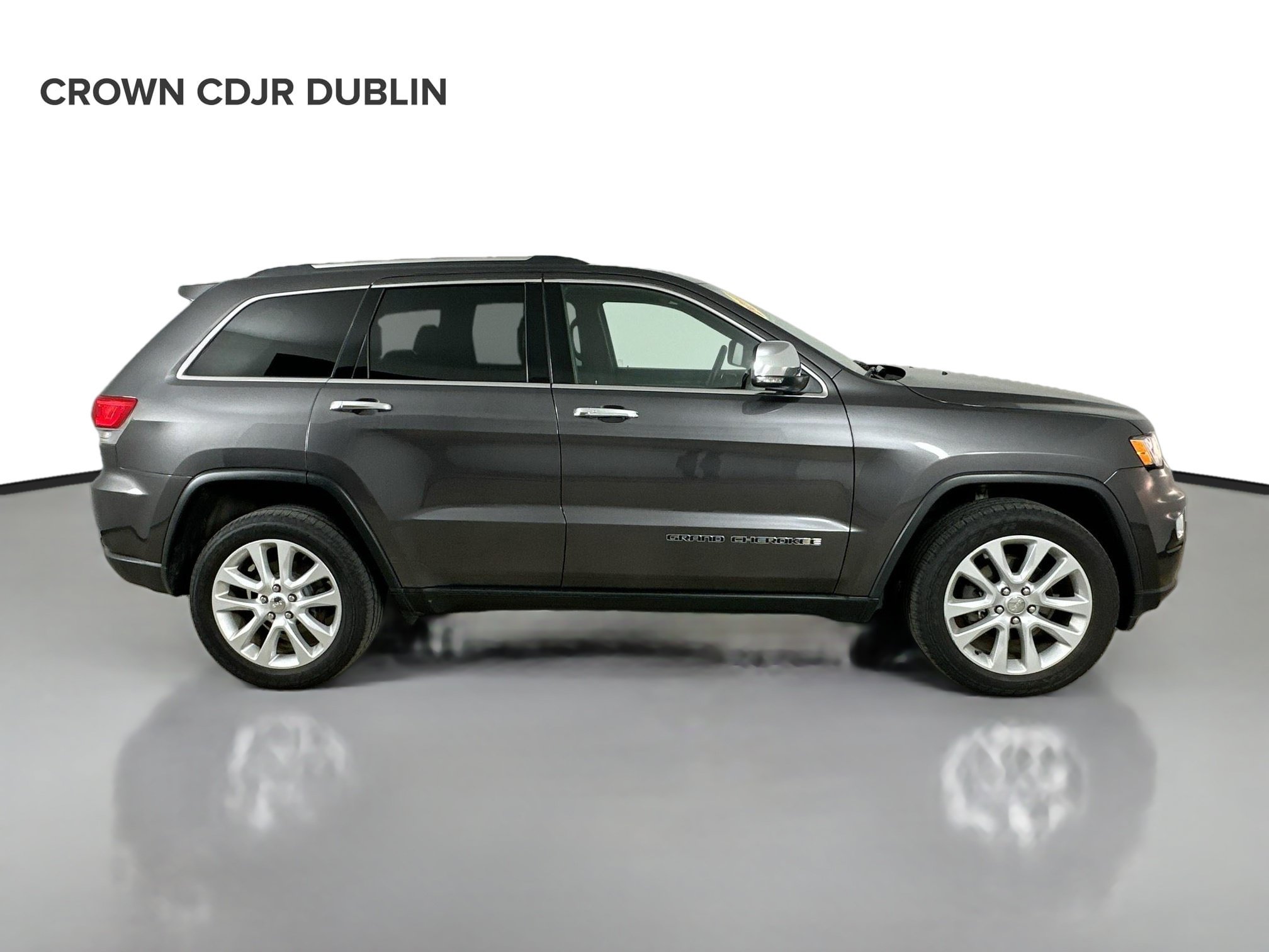 Used 2017 Jeep Grand Cherokee Limited AWD/4WD image 4
