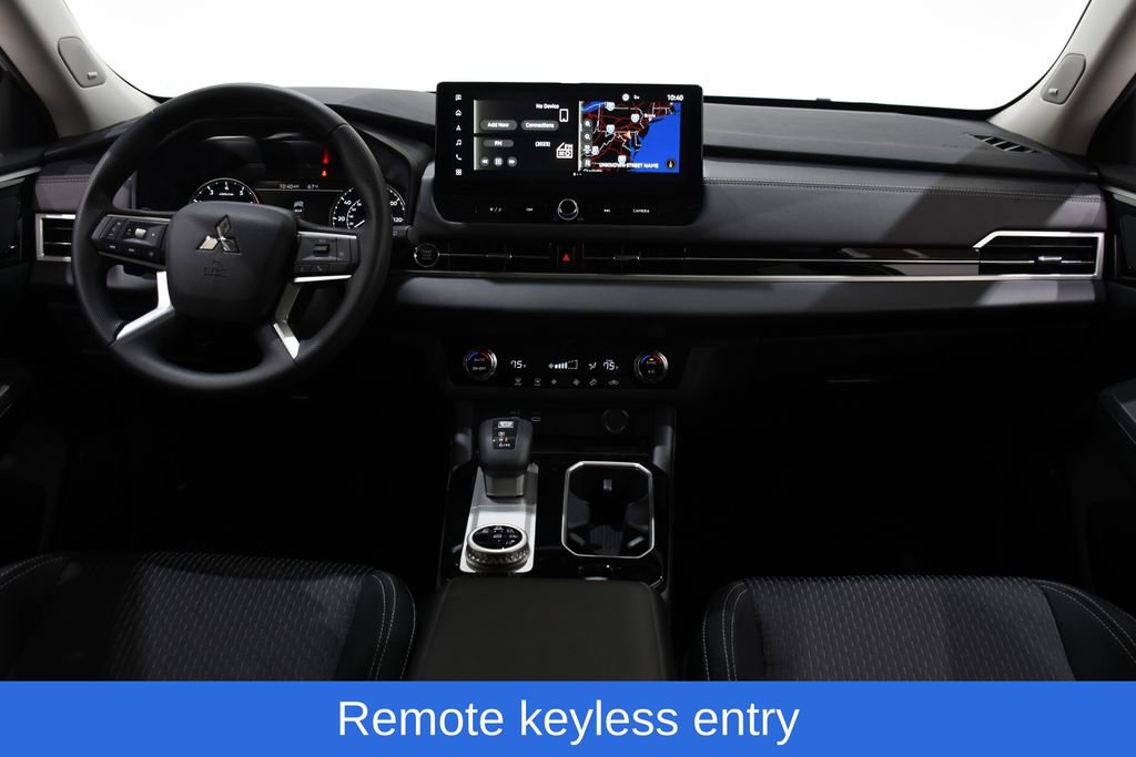 New 2025 Mitsubishi Outlander ES image 9