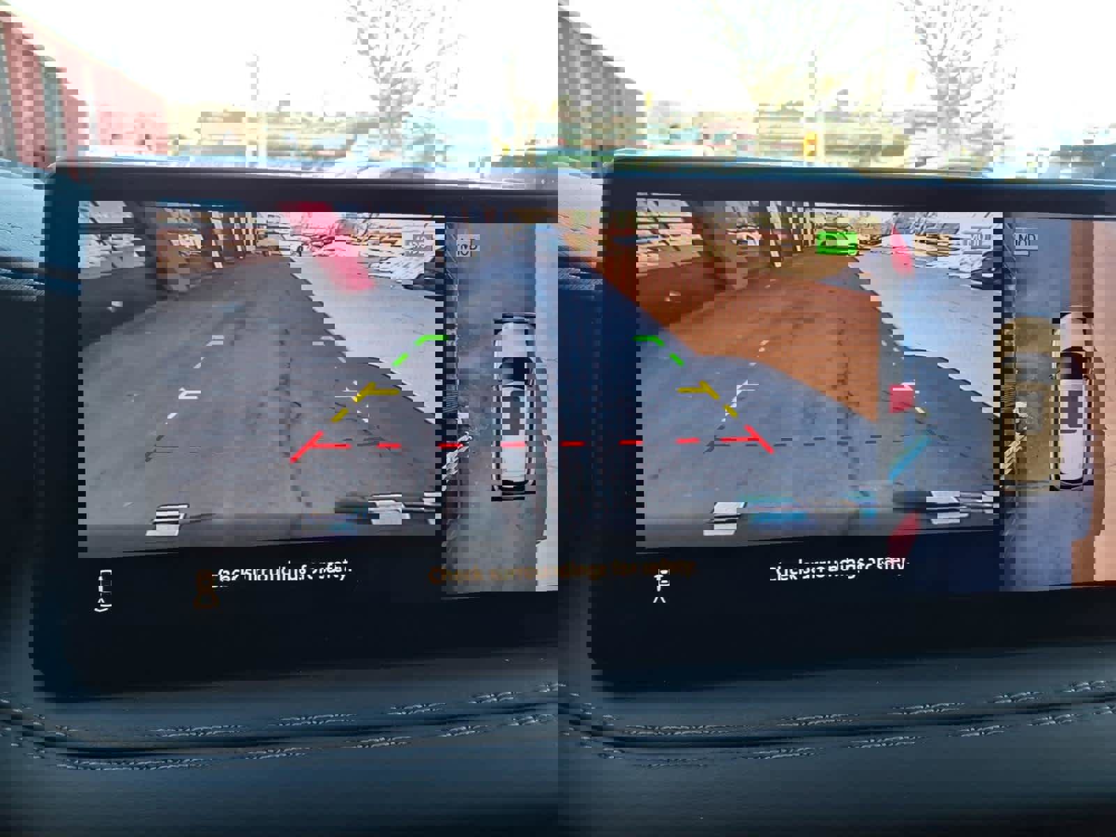 Certified 2025 INFINITI QX60 Luxe image 12