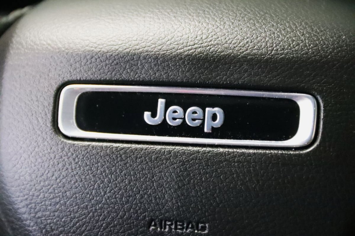 Used 2022 Jeep Compass High Altitude AWD/4WD image 40