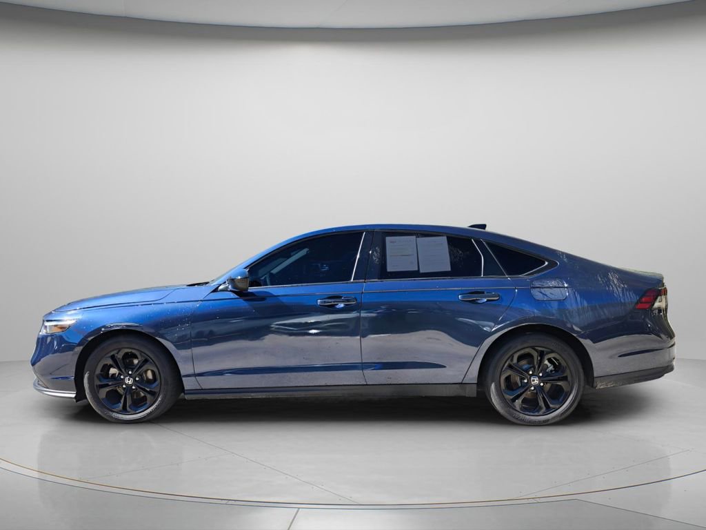 Used 2025 Honda Accord SE image 9