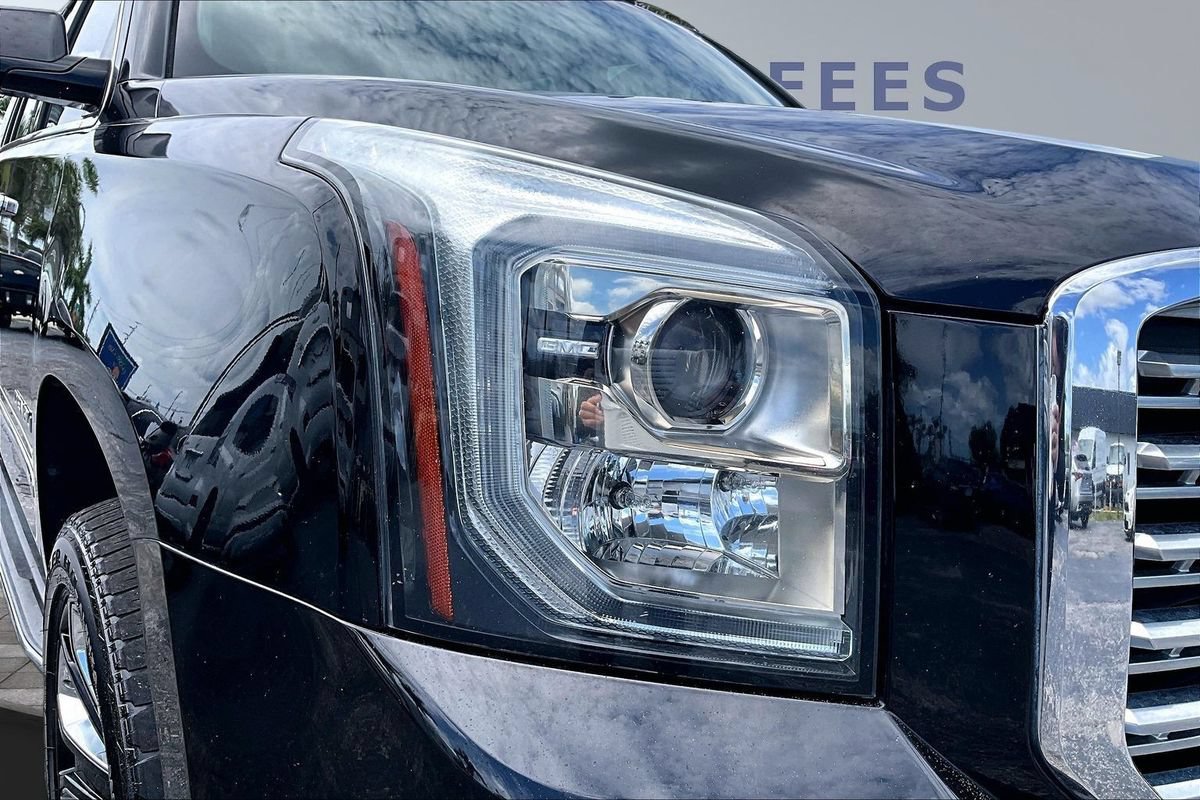 Used 2018 GMC Yukon Denali AWD/4WD image 35