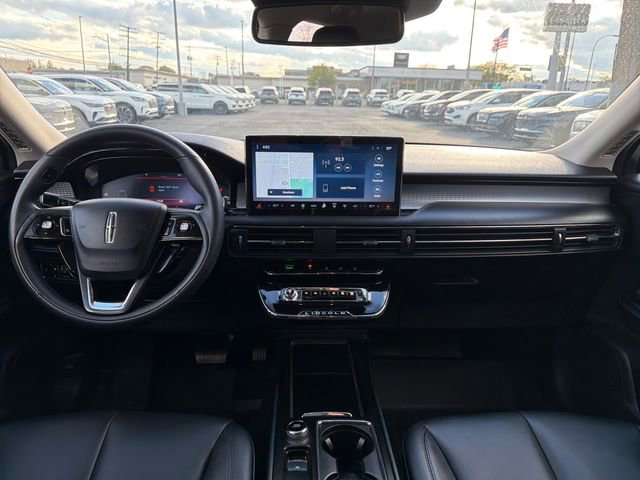 Certified 2024 Lincoln Corsair AWD image 17