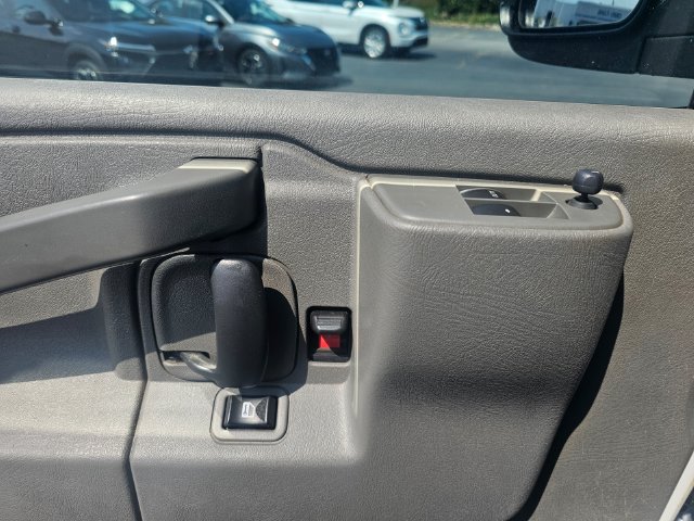 Used 2018 Chevrolet Express 2500 w/ Driver Convenience Package RWD image 22