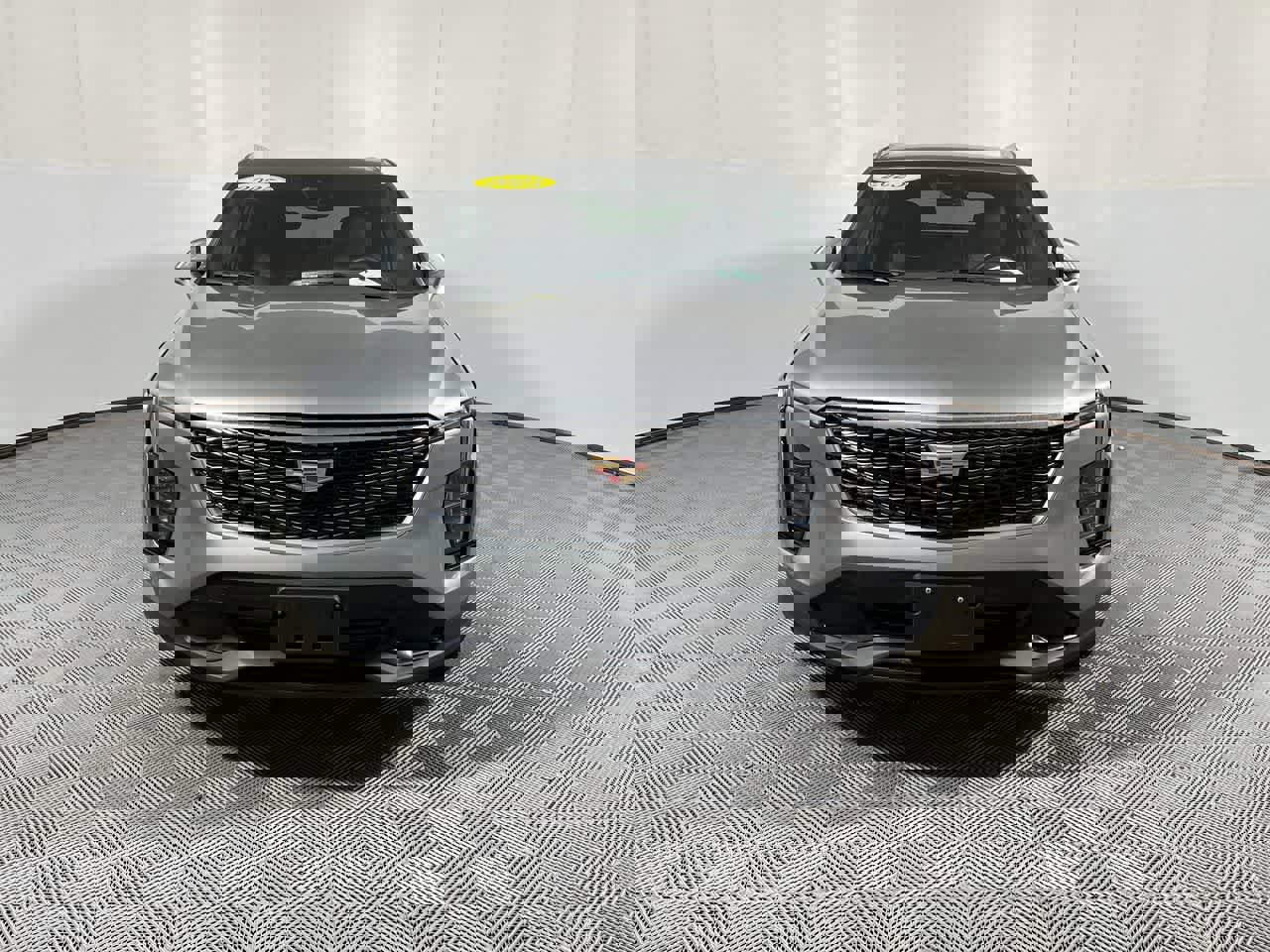 Used 2025 Cadillac XT4 Premium Luxury image 3