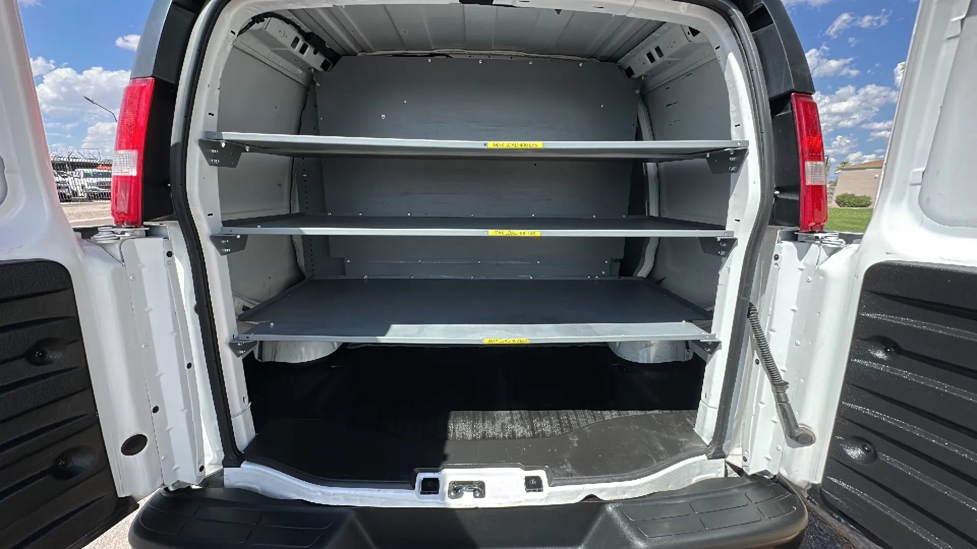 Used 2022 GMC Savana 2500 RWD image 5