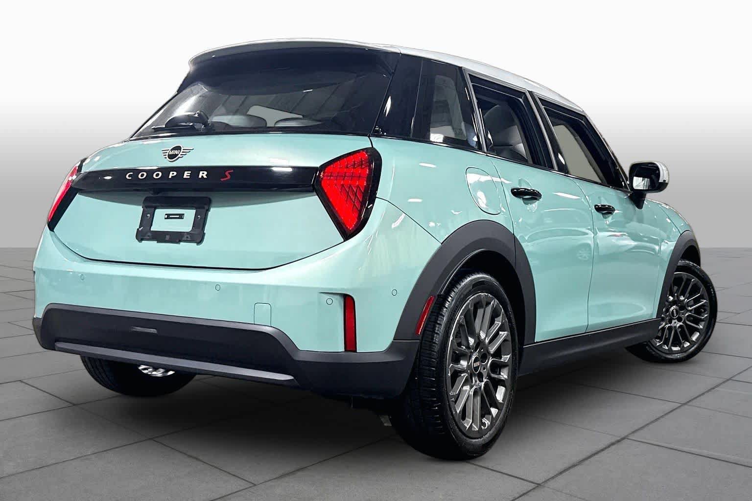 Used 2025 MINI Cooper S FWD image 13