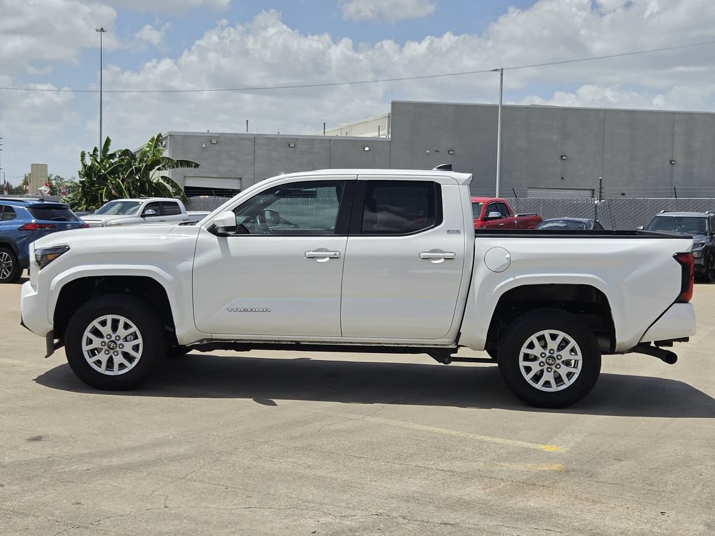 Used 2025 Toyota Tacoma SR5 AWD/4WD image 6