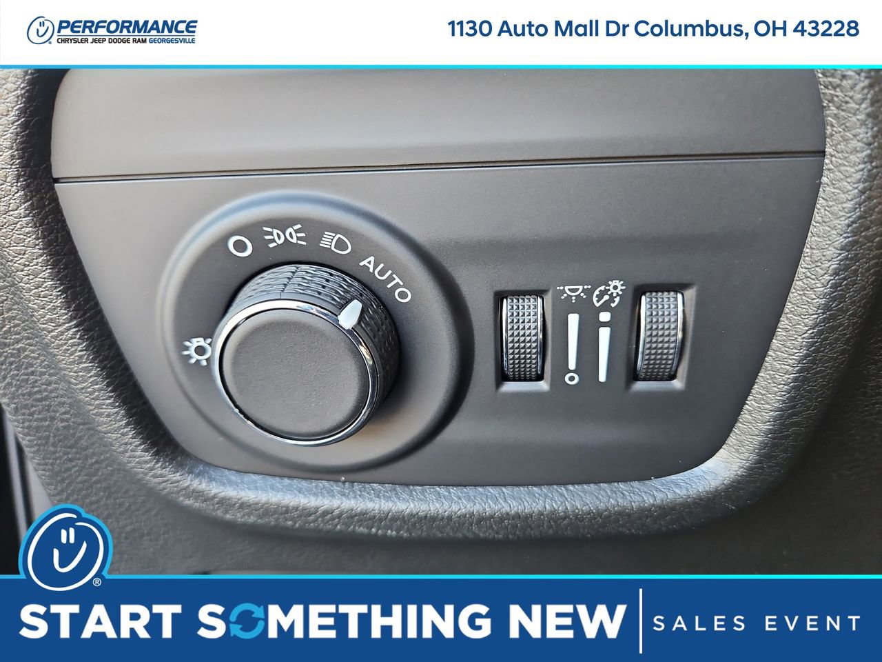 New 2025 Jeep Grand Cherokee L Laredo image 30