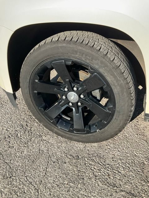 Used 2015 Chevrolet Tahoe LTZ AWD/4WD image 5