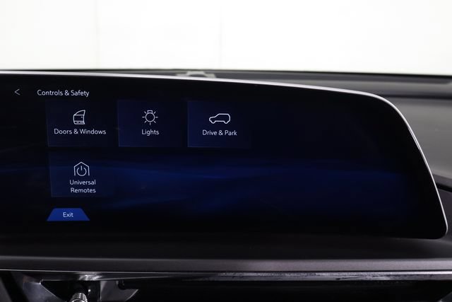 Used 2024 Cadillac Lyriq Tech AWD/4WD image 32