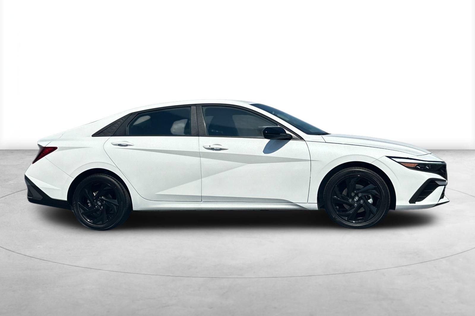 Certified 2026 Hyundai Elantra Sport FWD image 9