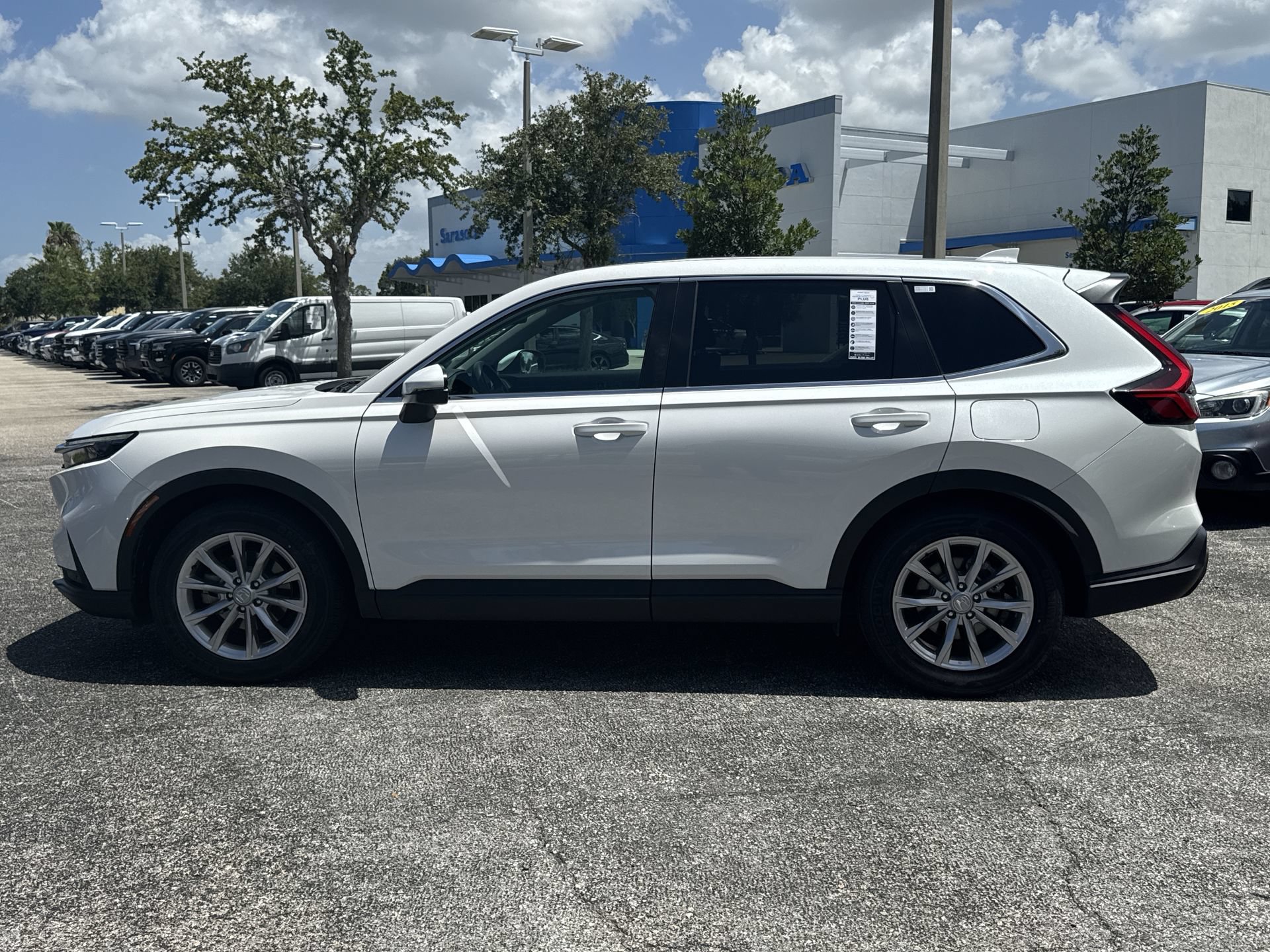 Used 2025 Honda CR-V EX-L image 8
