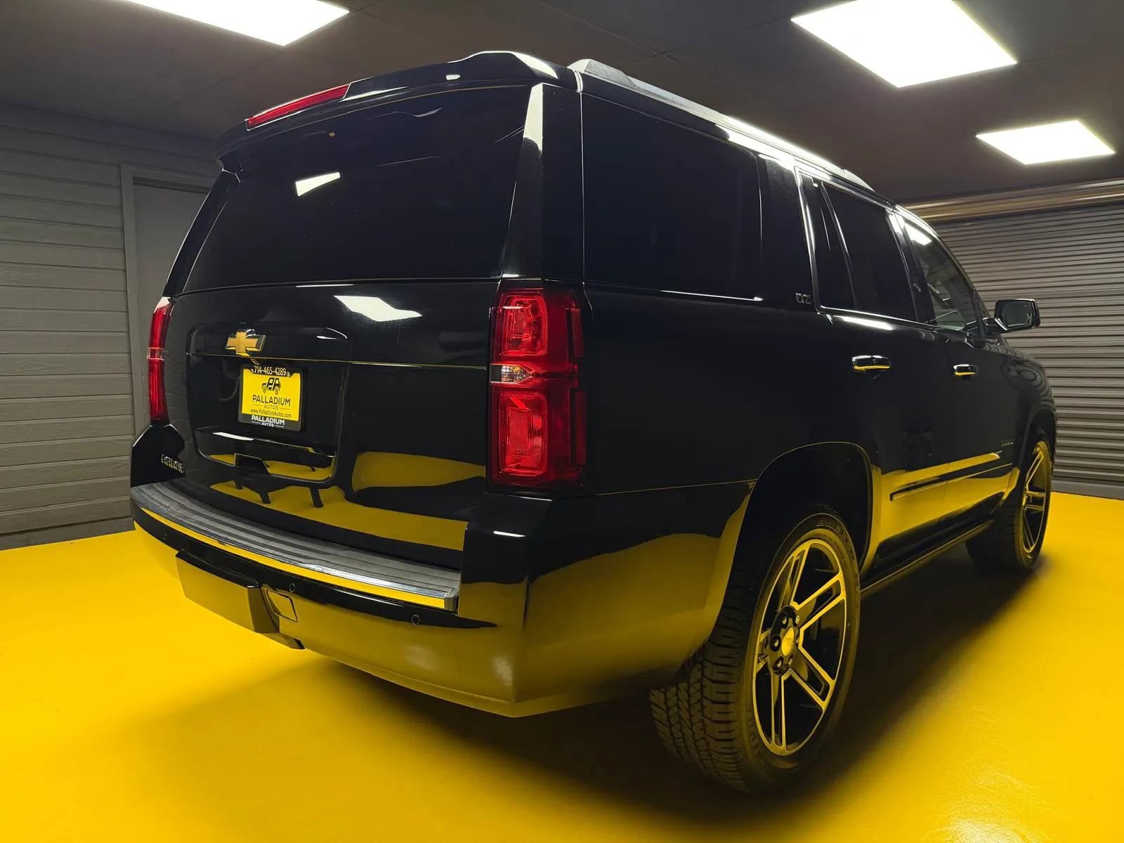Used 2016 Chevrolet Tahoe LTZ AWD/4WD image 6