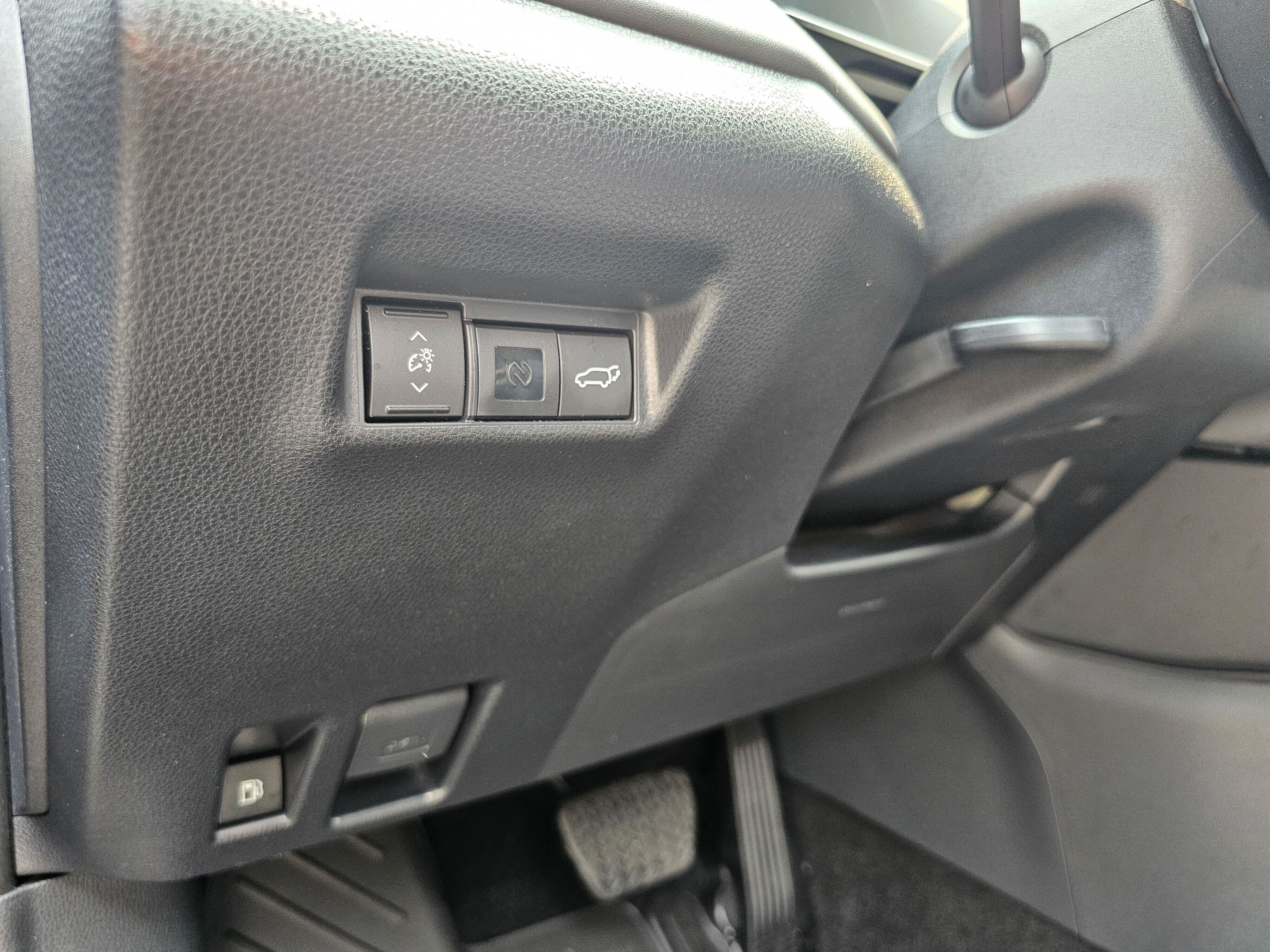 Used 2026 Toyota RAV4 XSE AWD/4WD image 21