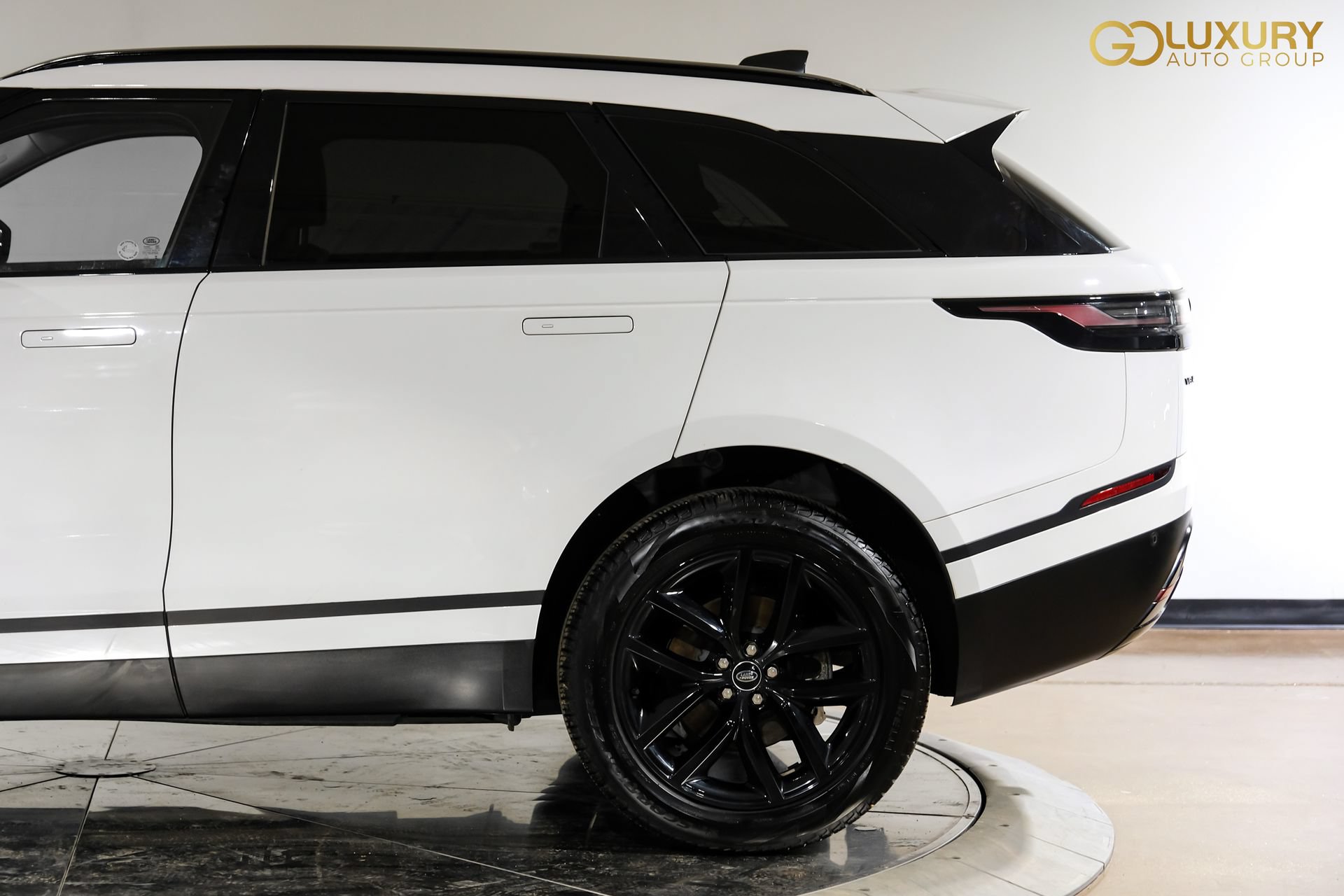 Used 2024 Land Rover Range Rover Velar S AWD/4WD image 15