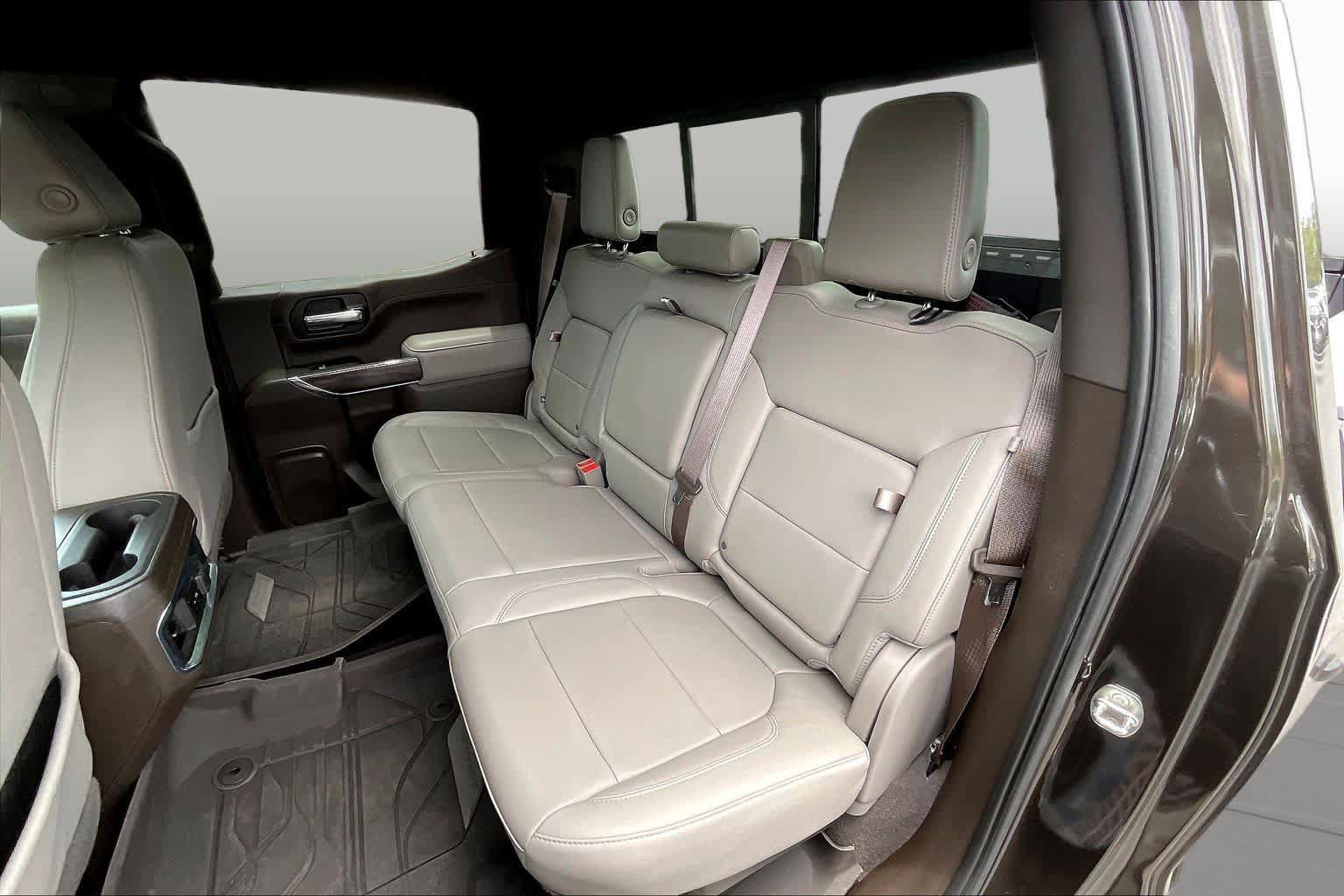 Used 2022 Chevrolet Silverado 1500 LTZ w/ LTZ Convenience Package II AWD/4WD image 25