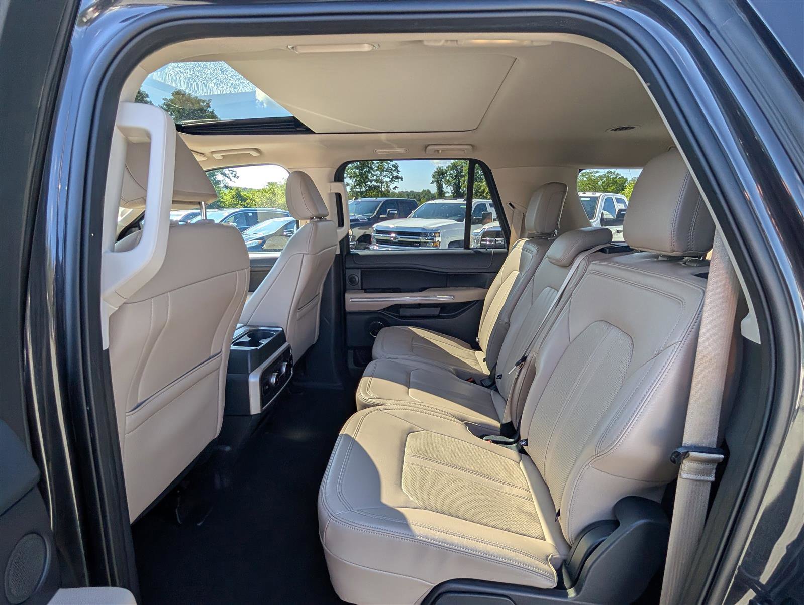 Used 2024 Ford Expedition Max Limited image 15