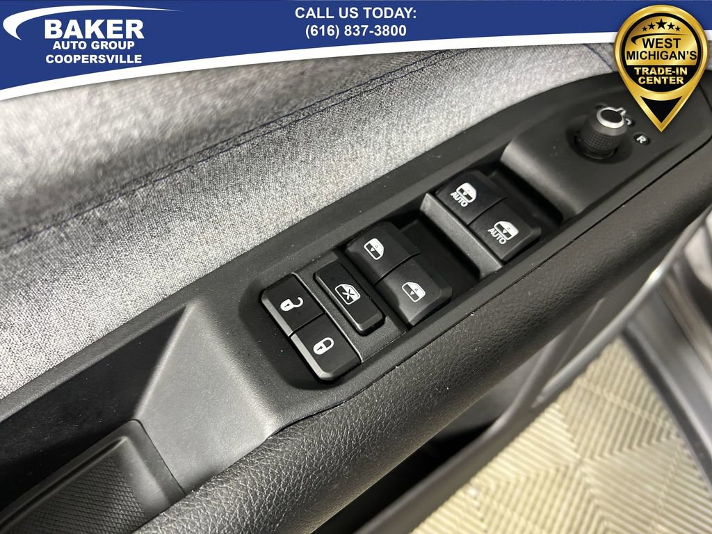 Used 2024 Jeep Compass Latitude w/ Convenience Group image 22