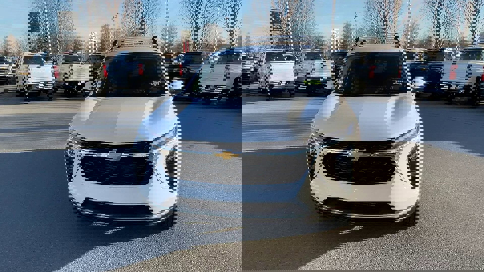 New 2025 Chevrolet Trax LT w/ Driver Confidence Package image 3