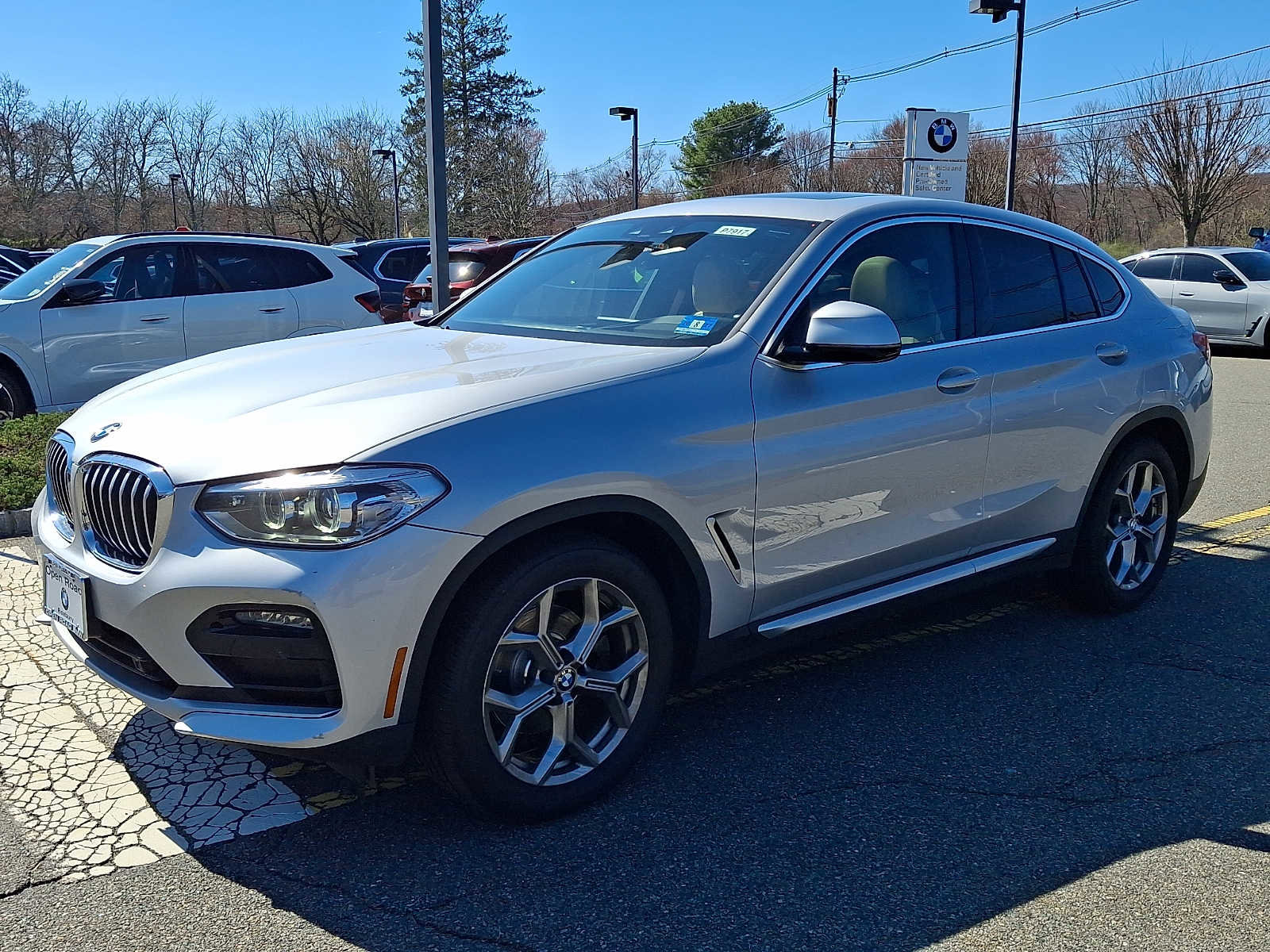 Used 2021 BMW X4 xDrive30i w/ Premium Package AWD/4WD image 3