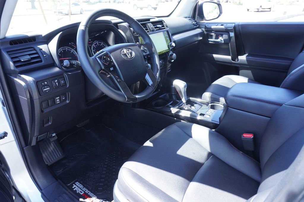 Used 2022 Toyota 4Runner TRD Off-Road Premium w/ Moonroof Package AWD/4WD image 17