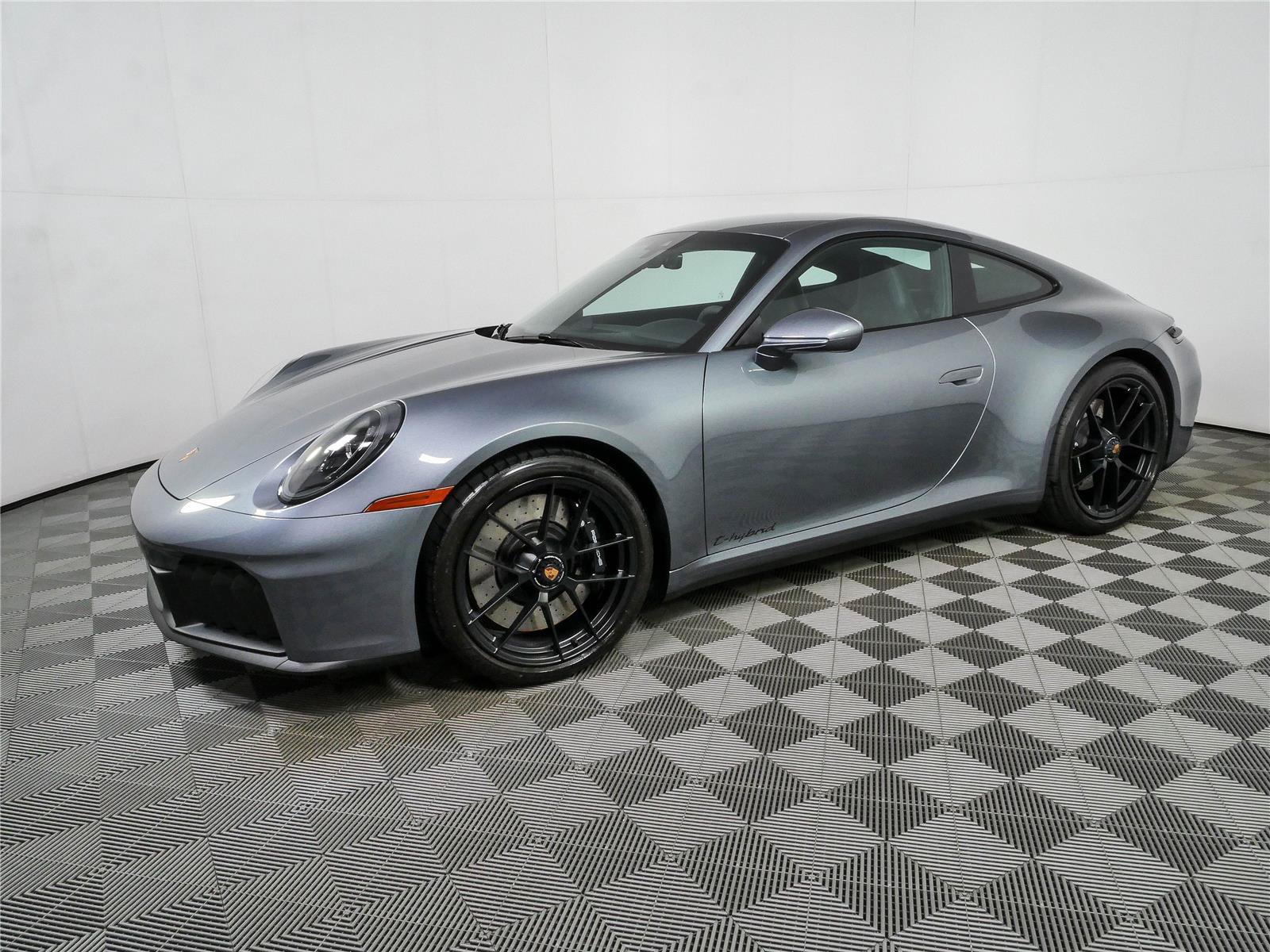 Certified 2026 Porsche 911 Carrera GTS RWD image 2