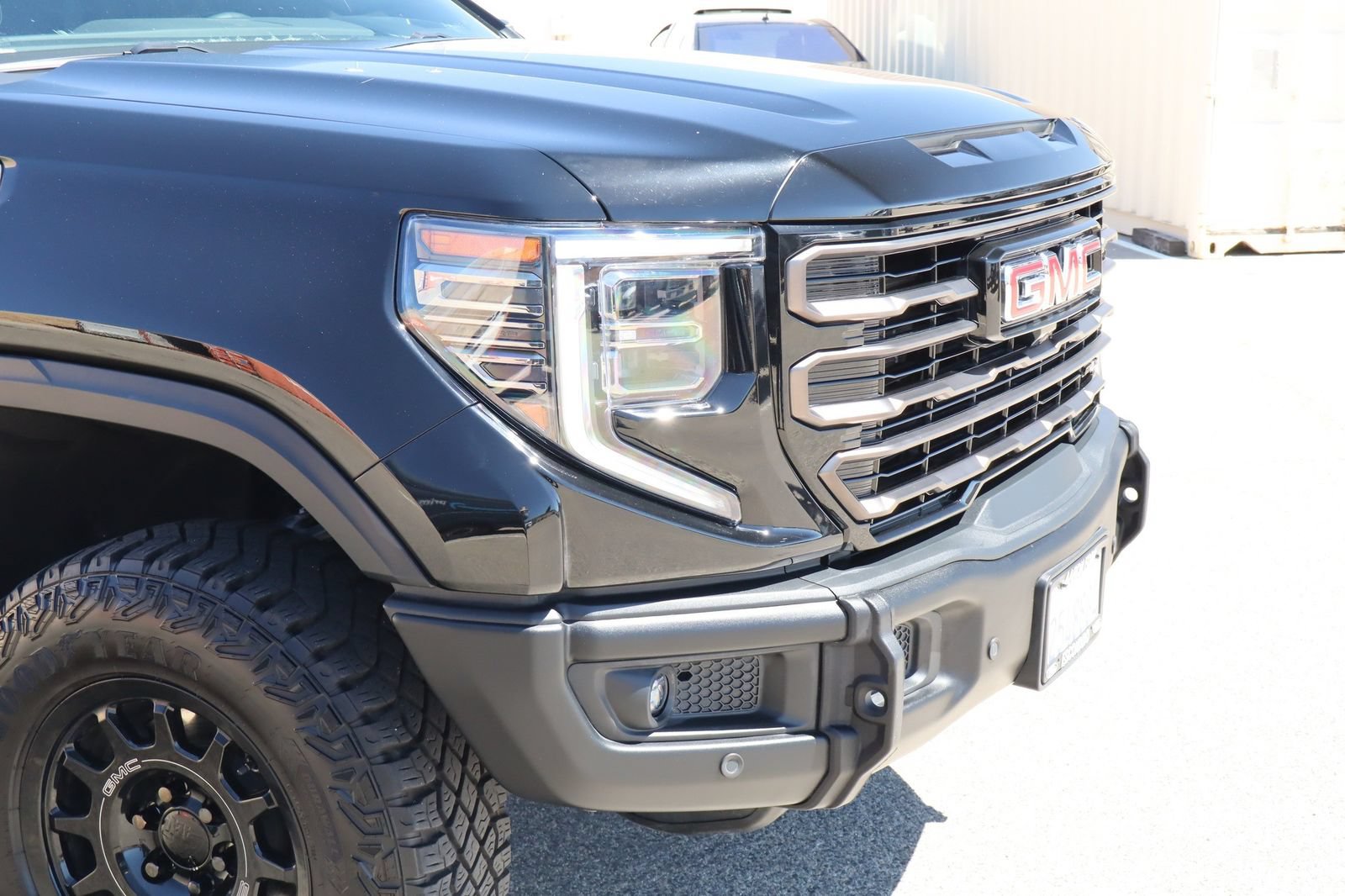 Used 2024 GMC Sierra 1500 AT4X w/ AT4X AEV Edition AWD/4WD image 9