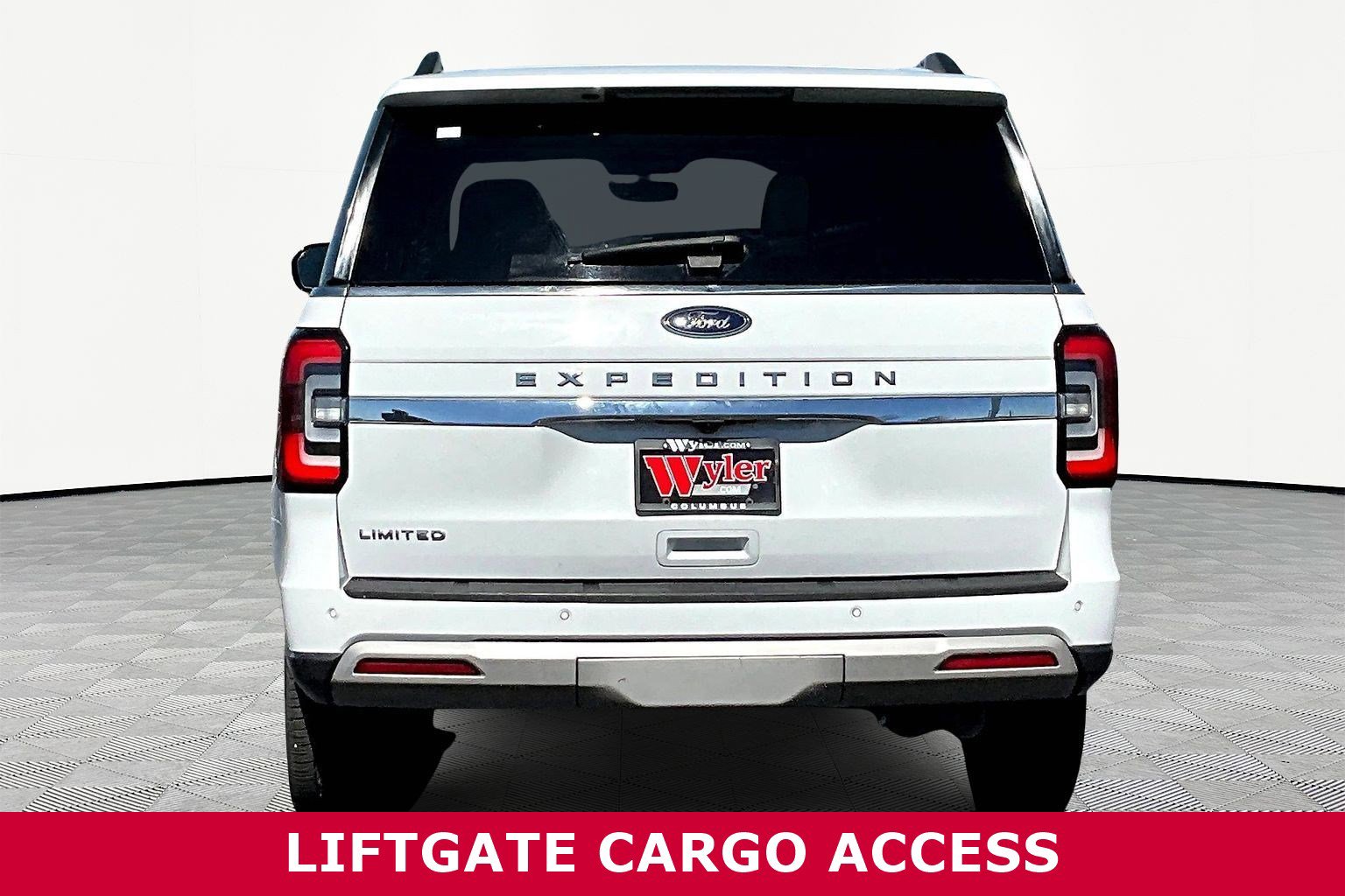 Used 2023 Ford Expedition Limited image 5