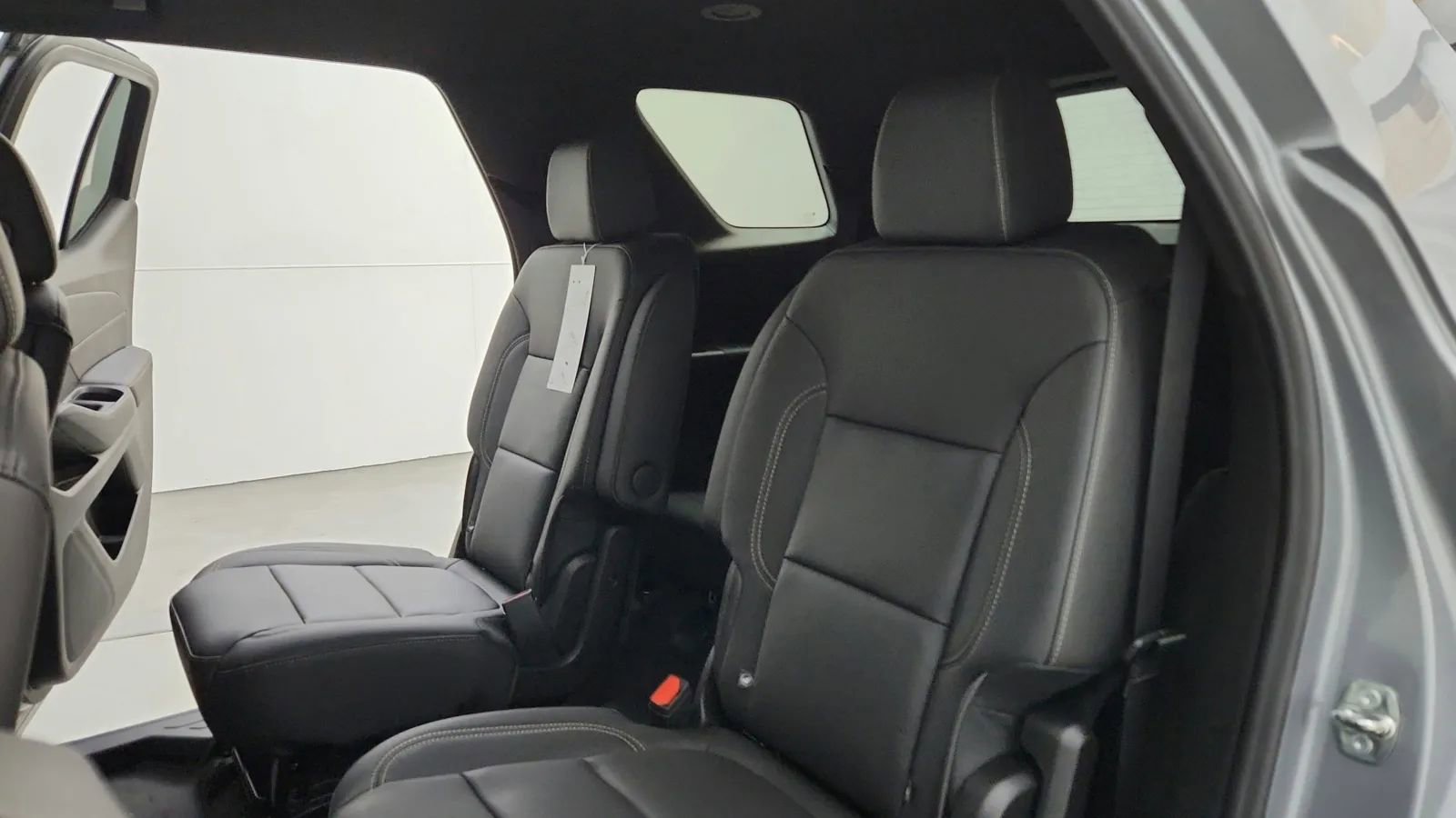 Used 2023 Chevrolet Traverse LT image 42