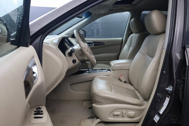 Used 2015 Nissan Pathfinder Platinum w/ Cargo Package image 11